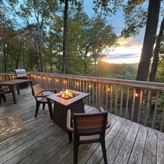 Shenandoah Twilight | Hot Tub + Sunset Views