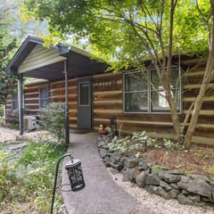 Skyland Hideaway | Mountain Cabin w/ Hot Tub