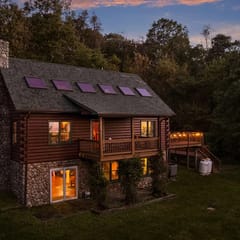 The Trillium Cabin | Hot Tub, Views & Game Room