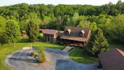 The Royal Cabin | Private Getaway w/ Hot Tub - Image 2