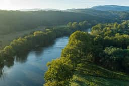 The River Bungalow at Shenandoah Haven - Image 2