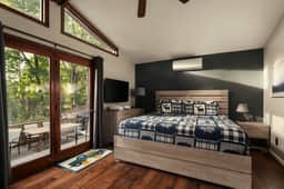 Skyland Hideaway | Mountain Cabin w/ Hot Tub - Image 4