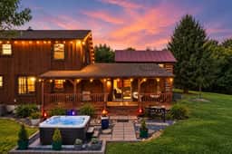 The Royal Cabin | Private Getaway w/ Hot Tub - Image 3