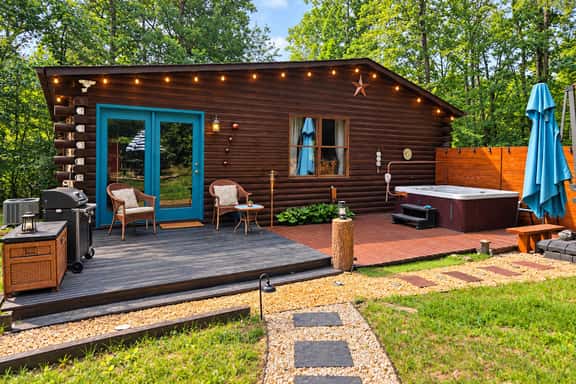 Cardinal Hideaway | Cozy Cabin w/ Hot Tub + Porch - Image 1