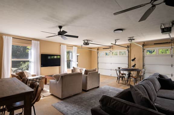 Zen Valley Lodge | Fire Pit, Hammocks + Game Room - Image 5