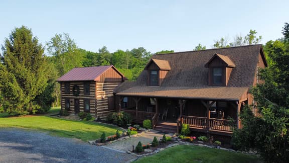 The Royal Cabin | Private Getaway w/ Hot Tub - Image 1